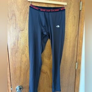 The North Face Men's Black base layer Activewear
